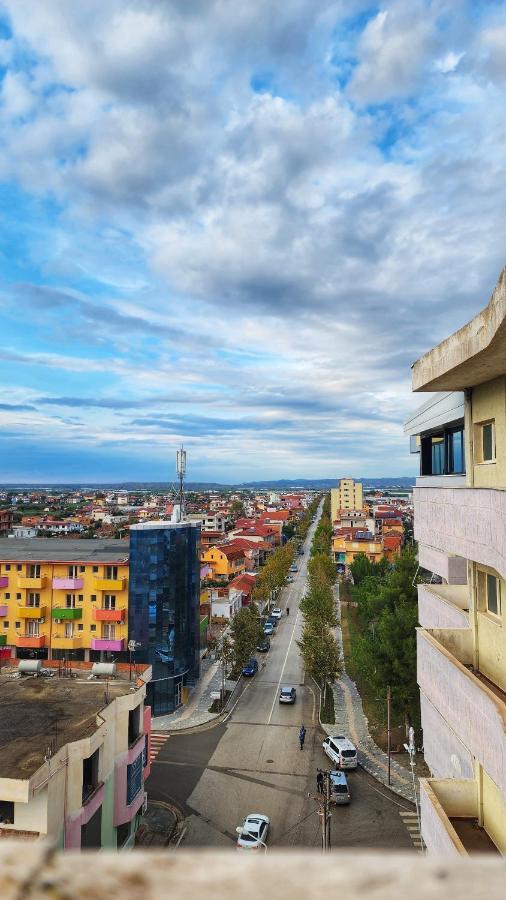 Divjaka Apartments 3 - City Center ภายนอก รูปภาพ