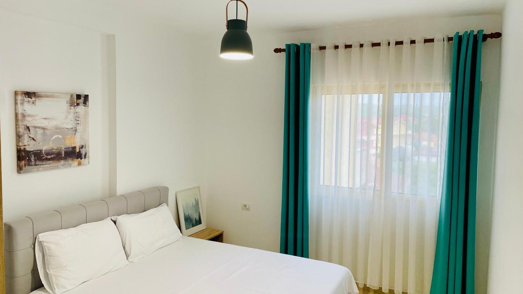 Divjaka Apartments 3 - City Center ภายนอก รูปภาพ